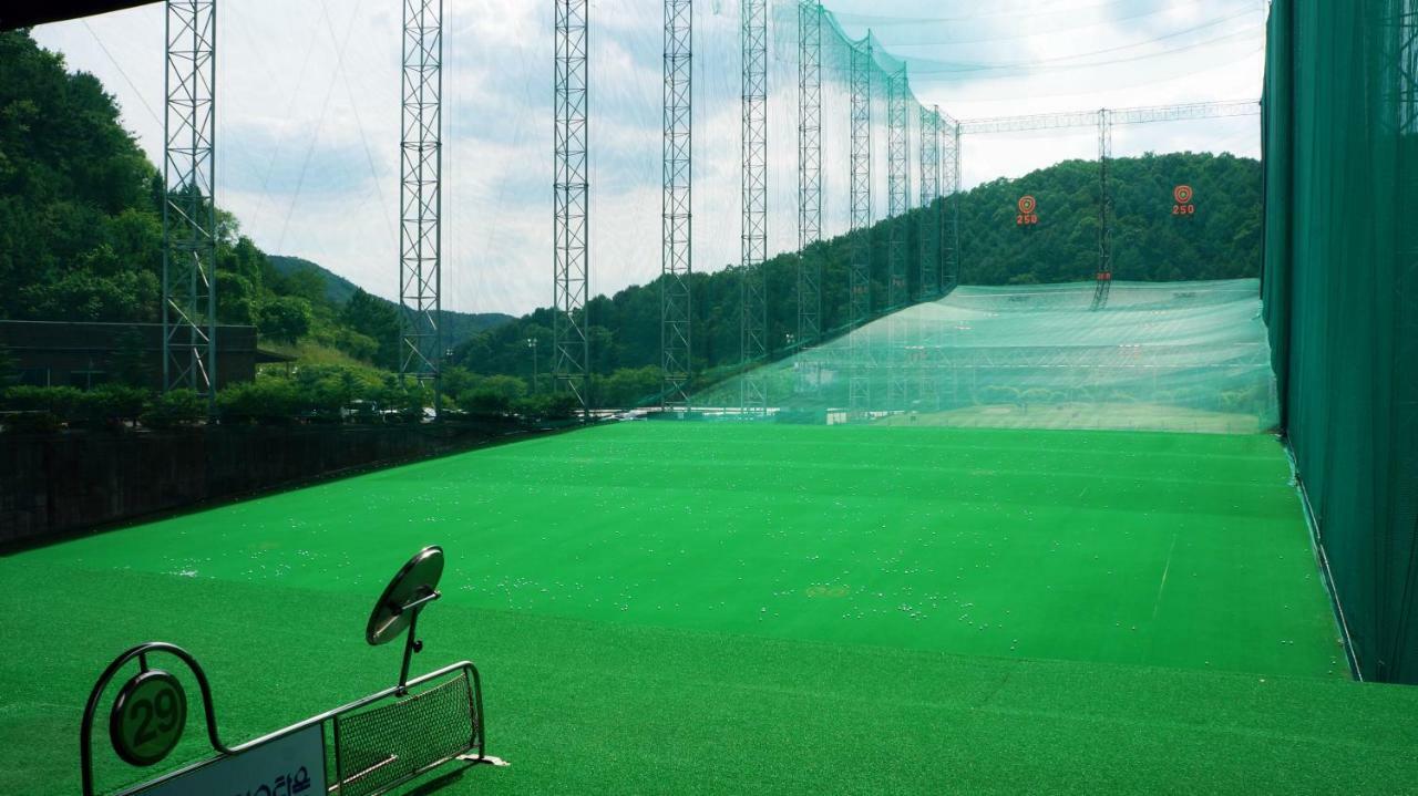 Bears Town Hotel Pocheon Eksteriør billede