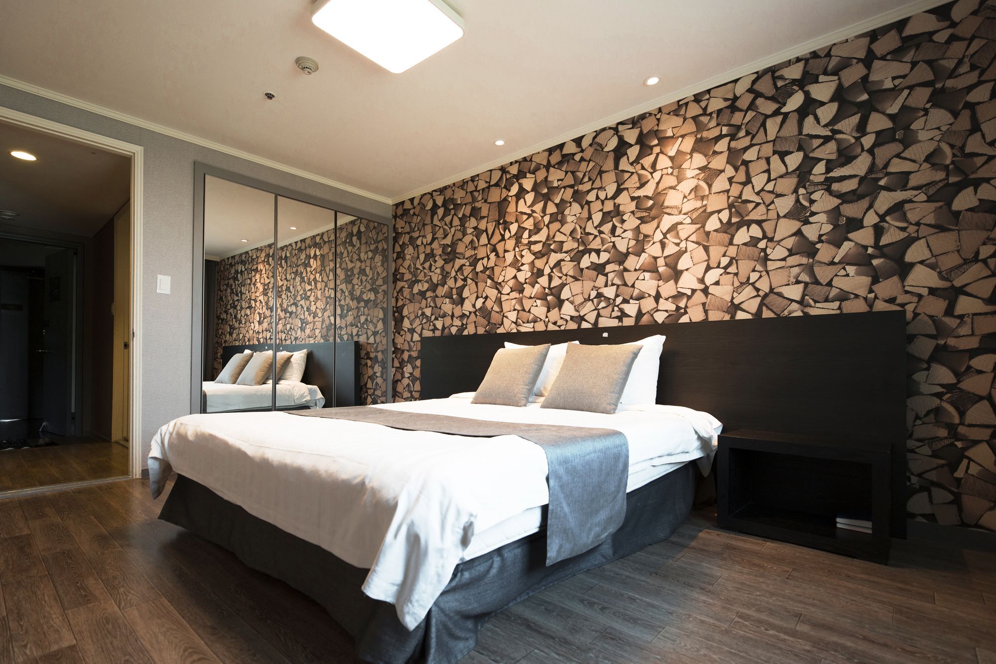 Bears Town Hotel Pocheon Eksteriør billede